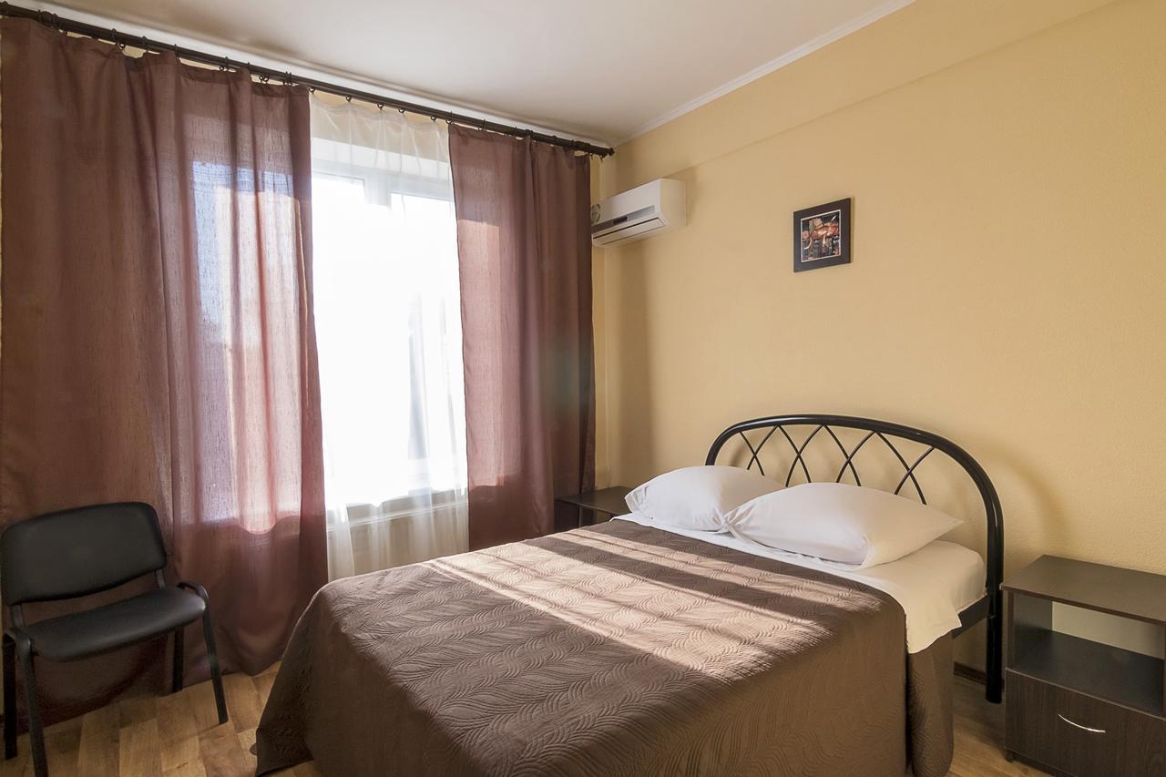 Centralny Hotel Кривой Рог Экстерьер фото