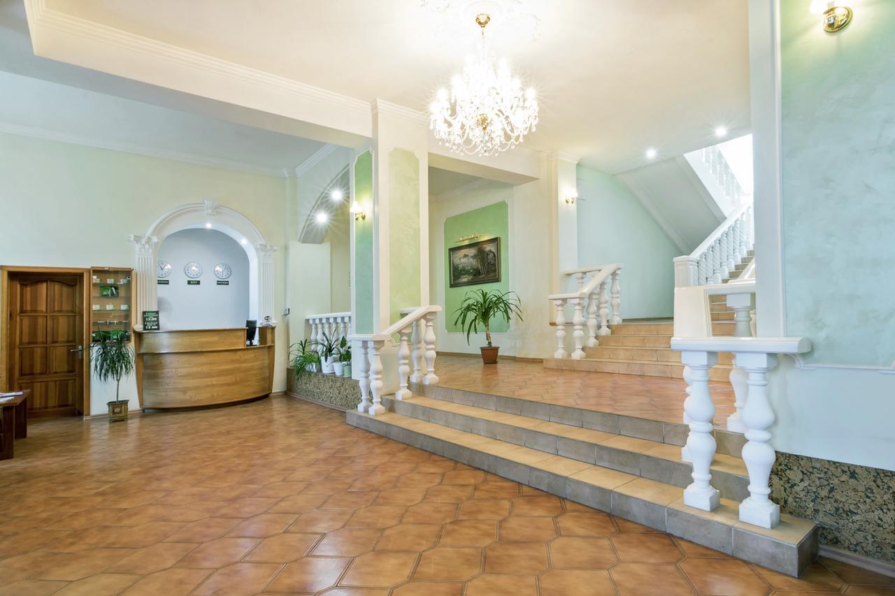 Centralny Hotel Кривой Рог Экстерьер фото