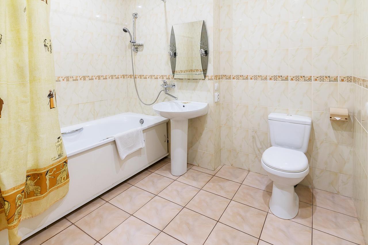 Centralny Hotel Кривой Рог Экстерьер фото