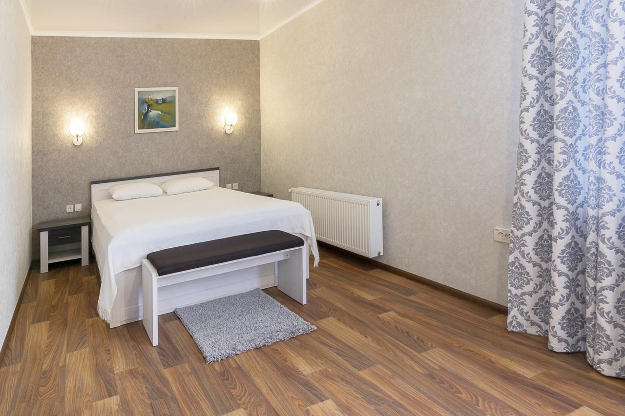 Centralny Hotel Кривой Рог Экстерьер фото