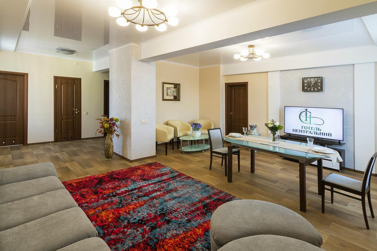 Centralny Hotel Кривой Рог Экстерьер фото